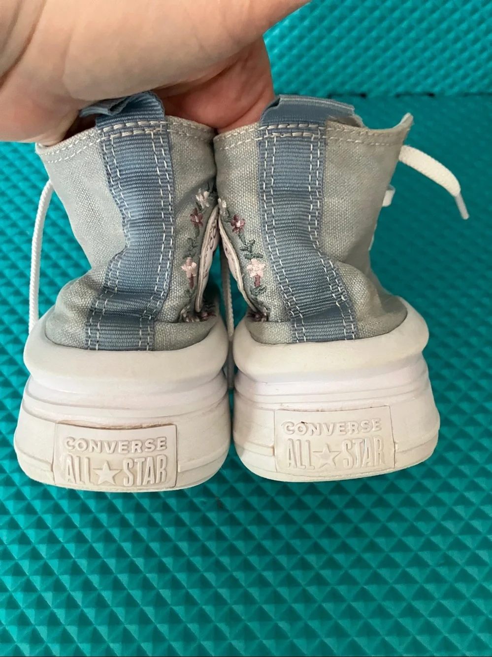 CONVERSE CTAS Girls Move Platform Embroidered Florals High Top Sneakers | 1